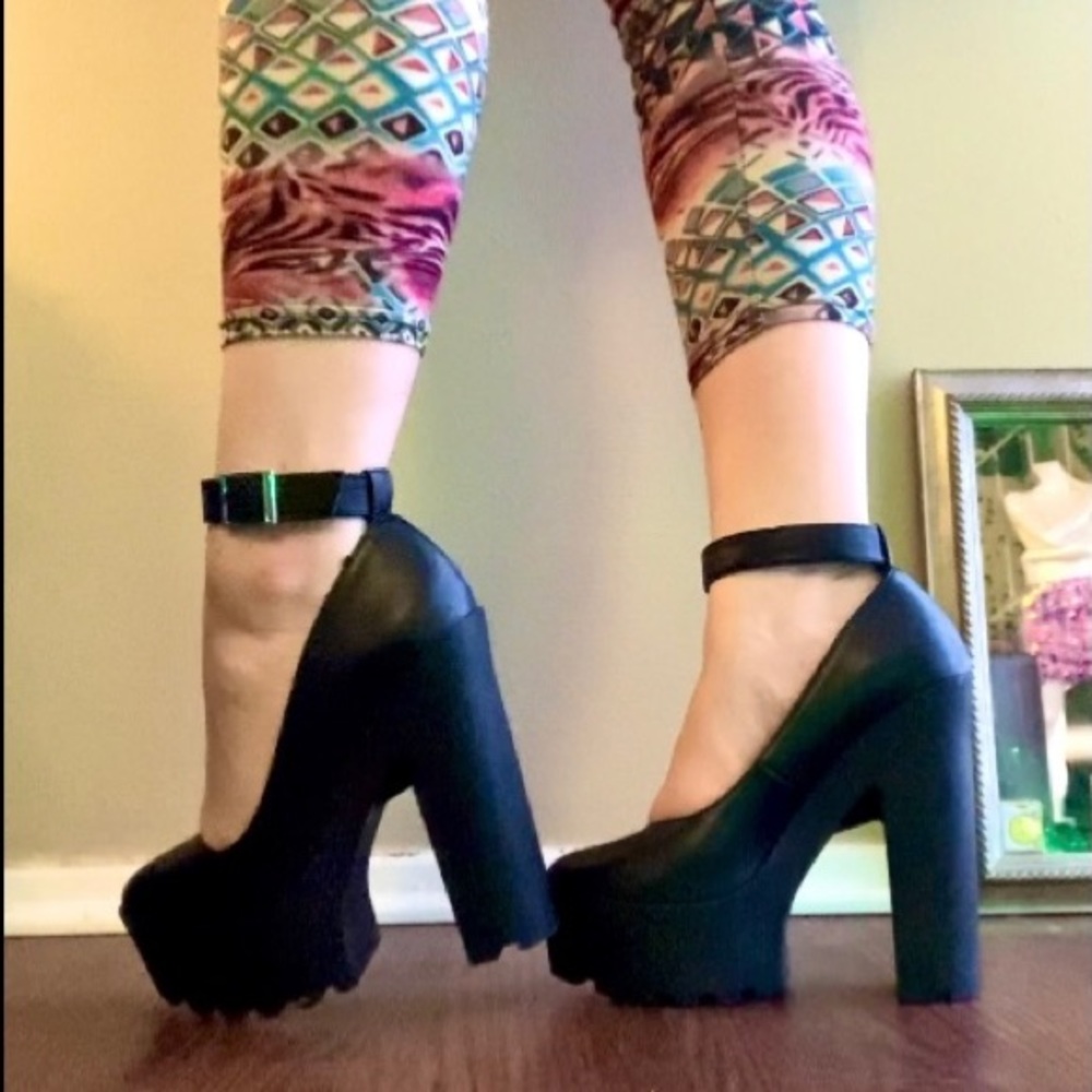 Black chunky heels